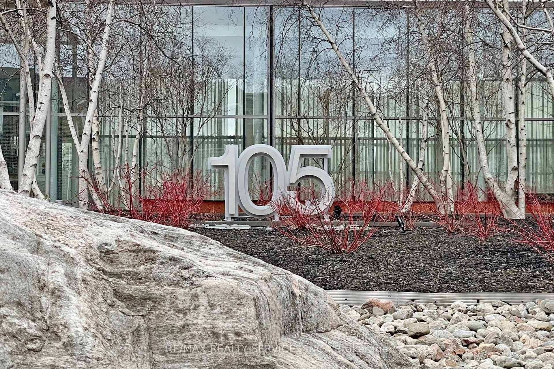 #511 - 105 The Queensway Ave, Toronto, ON M6S5B5 | 1 Bedroom 1 Bathroom Condo Apt | Image 2