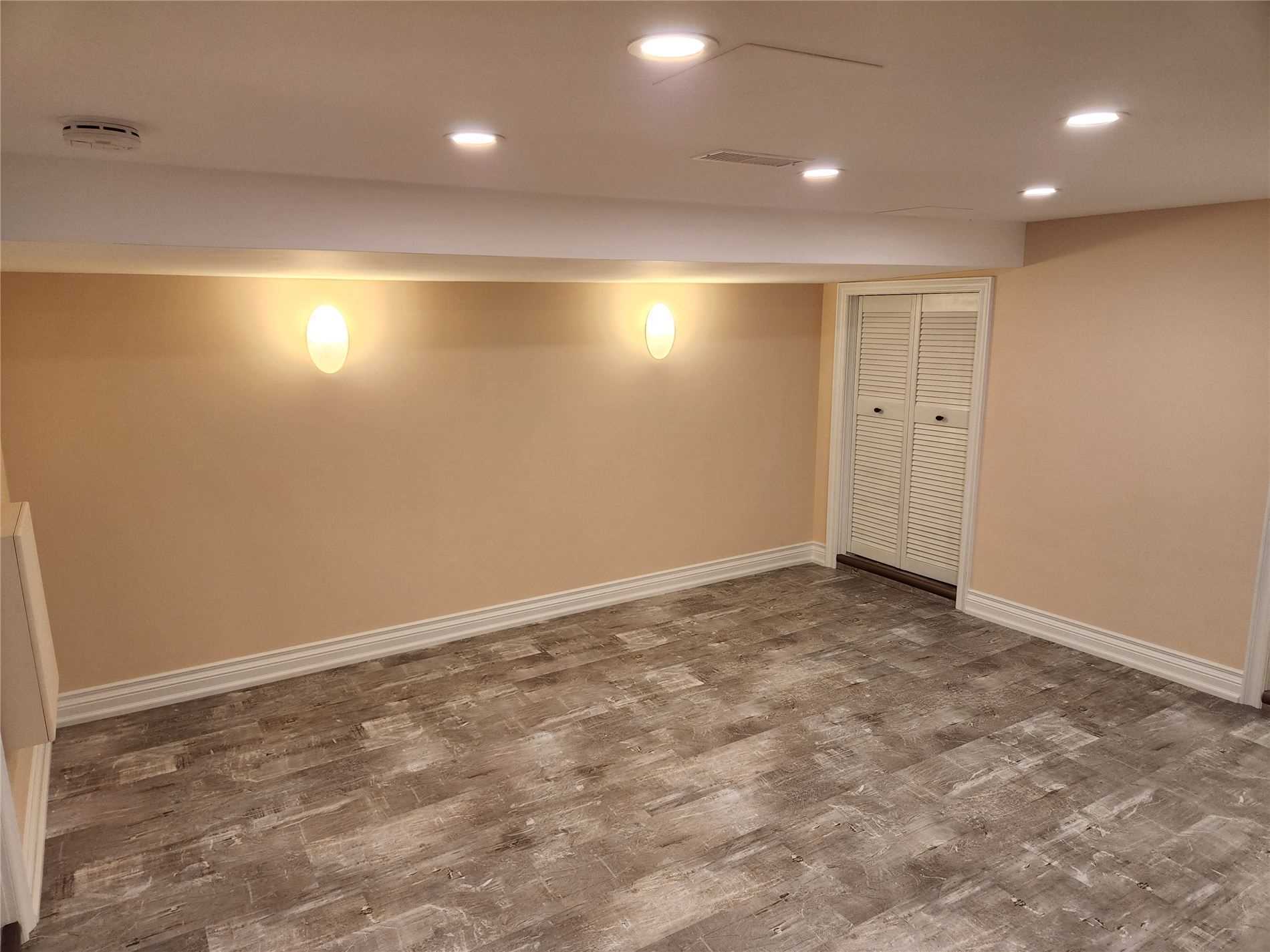 287 Blackthorn Ave, Toronto, ON M6N3H7 | 2 Bedroom 1 Bathroom Semi-Detached House | Image 10