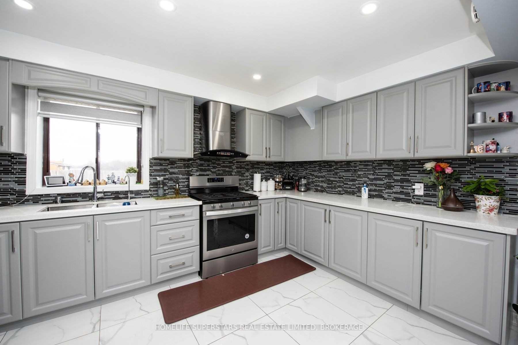 10813 The Gore Rd, Brampton, ON L6P0B3 | 4 Bedroom 4 Bathroom Detached House | Image 6