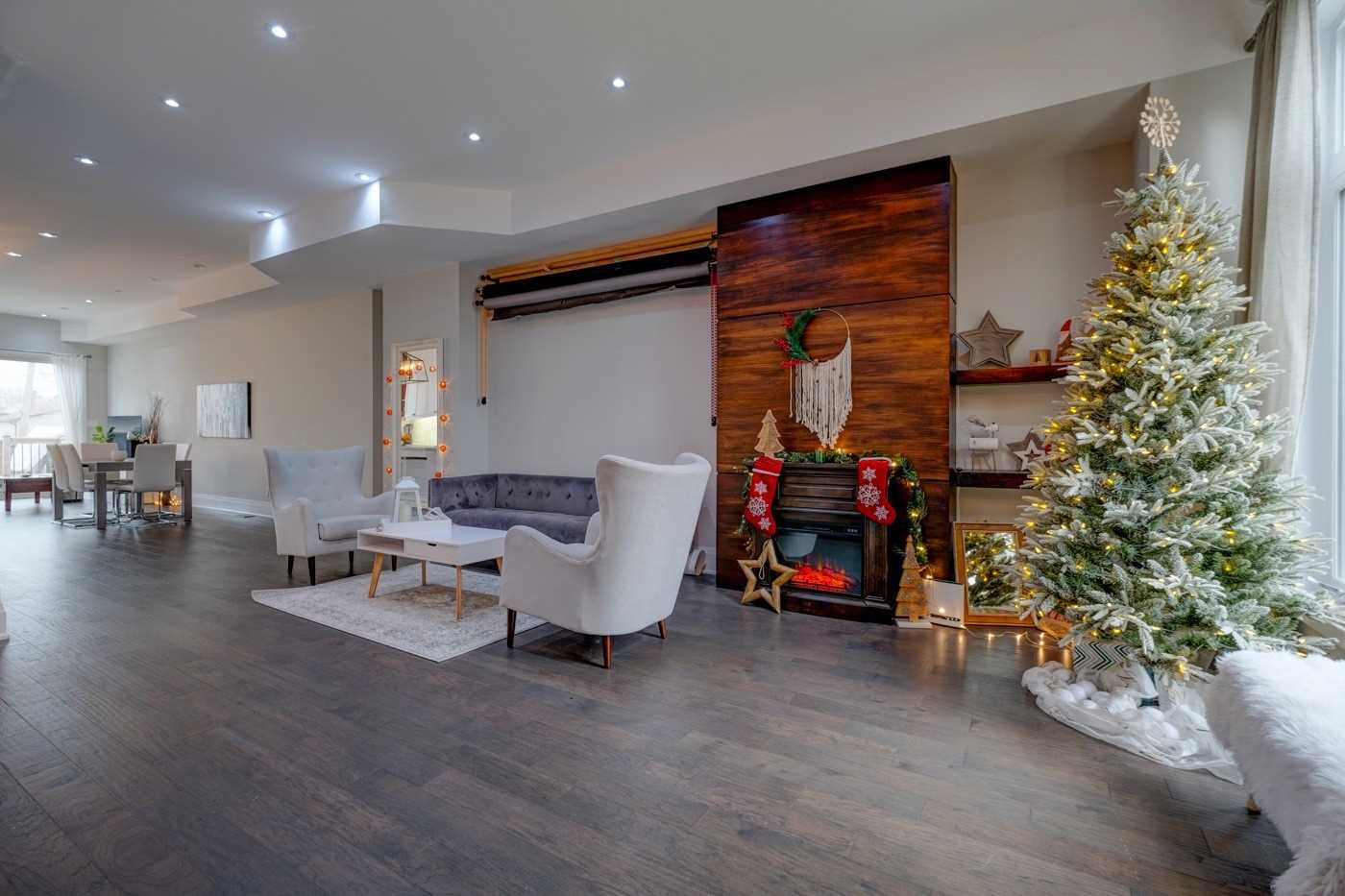 10 Marshall Blvd, Toronto, ON M6N2R7 | 4 Bedroom 4 Bathroom Detached House | Image 13