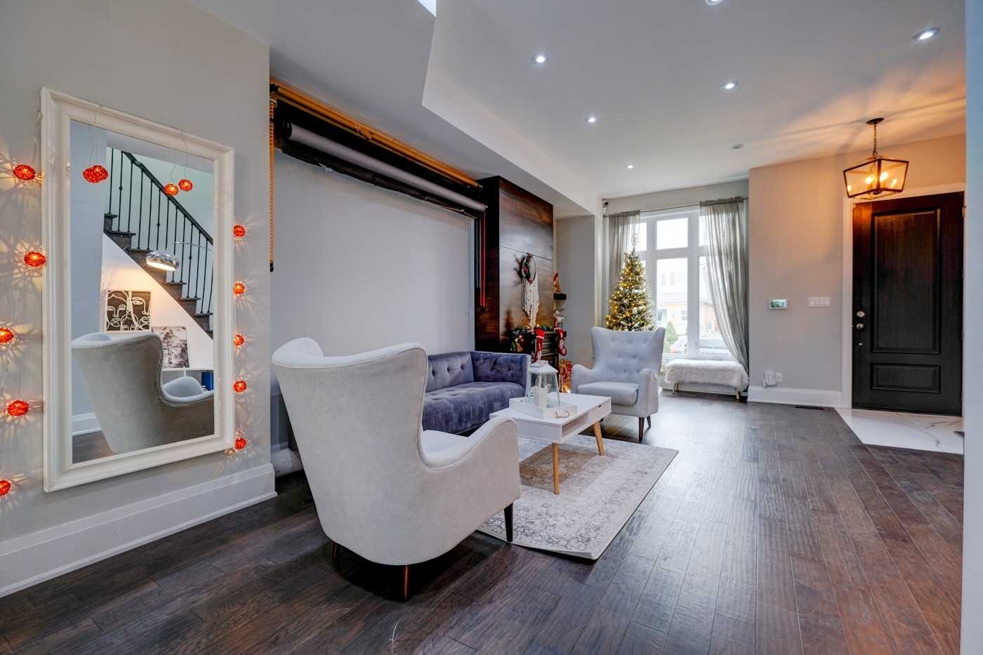 10 Marshall Blvd, Toronto, ON M6N2R7 | 4 Bedroom 4 Bathroom Detached House | Image 15