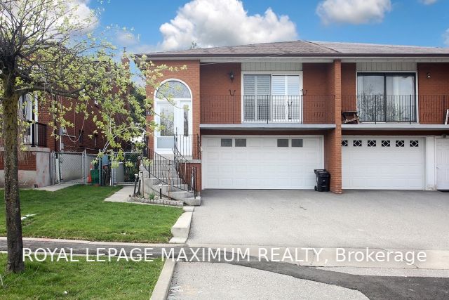 105 Benjamin Boake Tr, Toronto, ON M3J3C8 | 3 Bedroom 2 Bathroom Semi-Detached House | Image 1