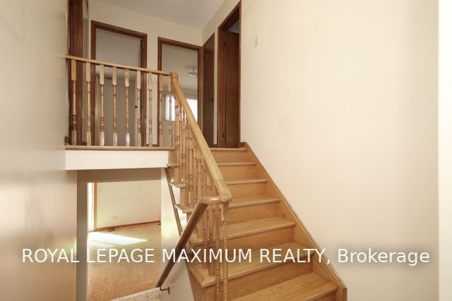 105 Benjamin Boake Tr, Toronto, ON M3J3C8 | 3 Bedroom 2 Bathroom Semi-Detached House | Image 10
