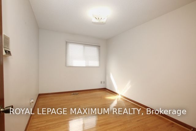 105 Benjamin Boake Tr, Toronto, ON M3J3C8 | 3 Bedroom 2 Bathroom Semi-Detached House | Image 13