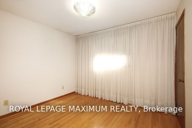 105 Benjamin Boake Tr, Toronto, ON M3J3C8 | 3 Bedroom 2 Bathroom Semi-Detached House | Image 14