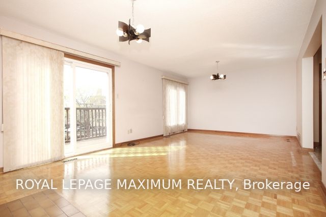 105 Benjamin Boake Tr, Toronto, ON M3J3C8 | 3 Bedroom 2 Bathroom Semi-Detached House | Image 18