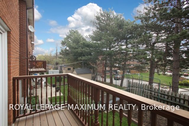 105 Benjamin Boake Tr, Toronto, ON M3J3C8 | 3 Bedroom 2 Bathroom Semi-Detached House | Image 26