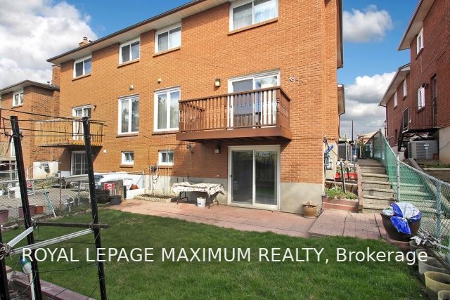 105 Benjamin Boake Tr, Toronto, ON M3J3C8 | 3 Bedroom 2 Bathroom Semi-Detached House | Image 28