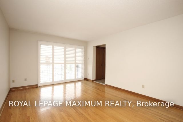 105 Benjamin Boake Tr, Toronto, ON M3J3C8 | 3 Bedroom 2 Bathroom Semi-Detached House | Image 6