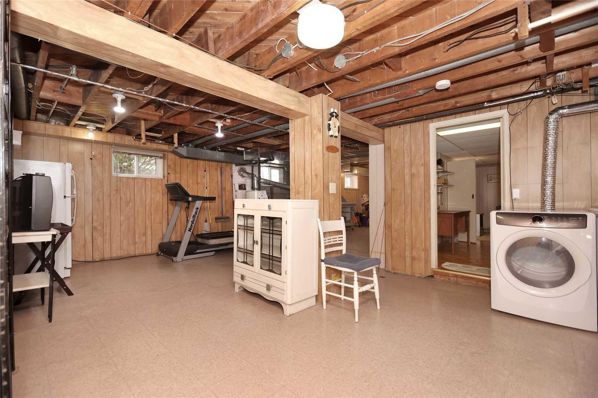 139 North Carson St, Toronto, ON M8W4C7 | 3 Bedroom 2 Bathroom Detached House | Image 20