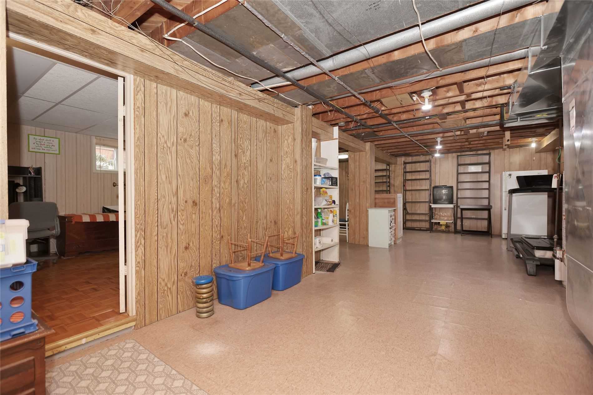 139 North Carson St, Toronto, ON M8W4C7 | 3 Bedroom 2 Bathroom Detached House | Image 22