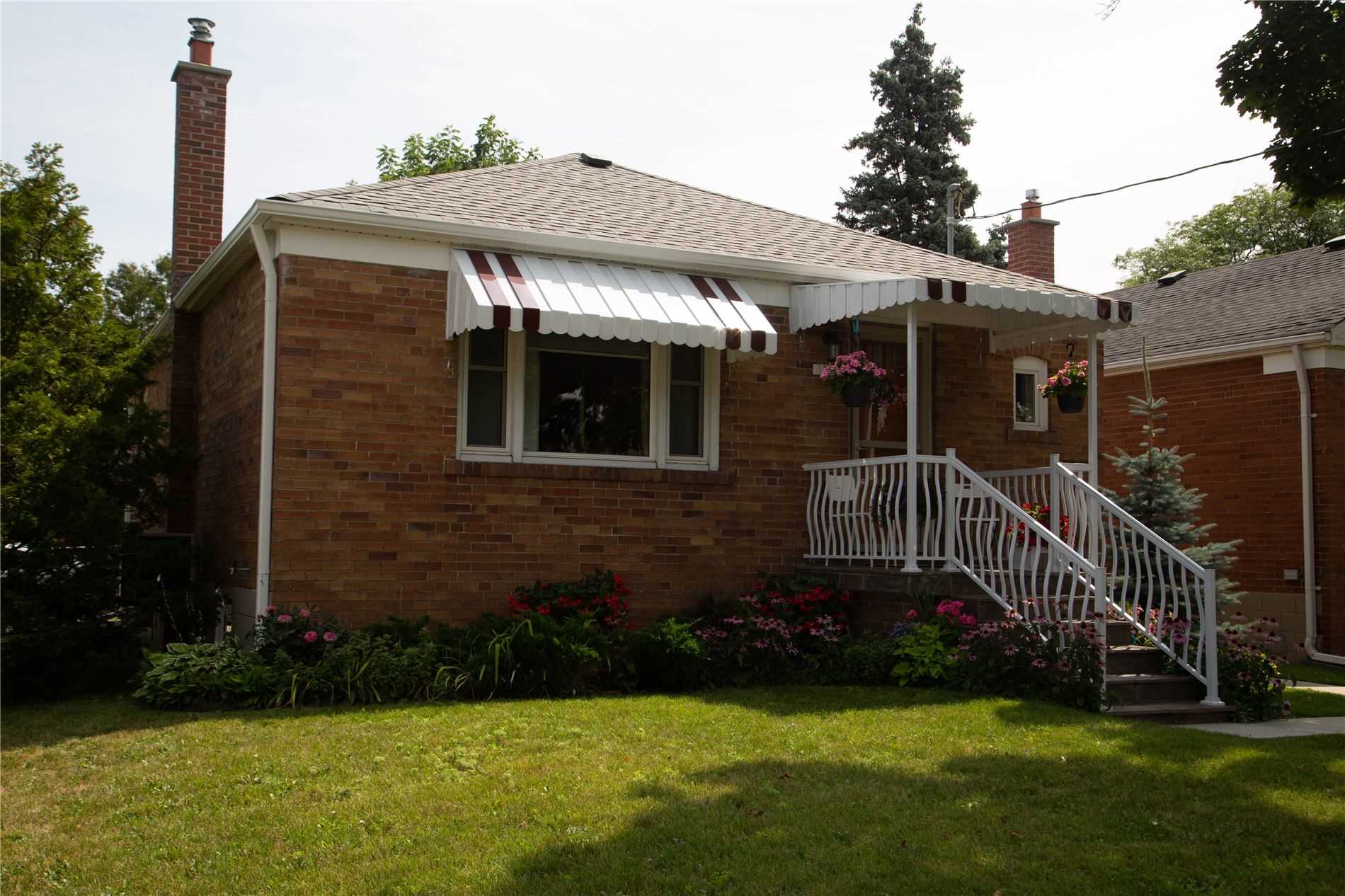 139 North Carson St, Toronto, ON M8W4C7 | 3 Bedroom 2 Bathroom Detached House | Image 30