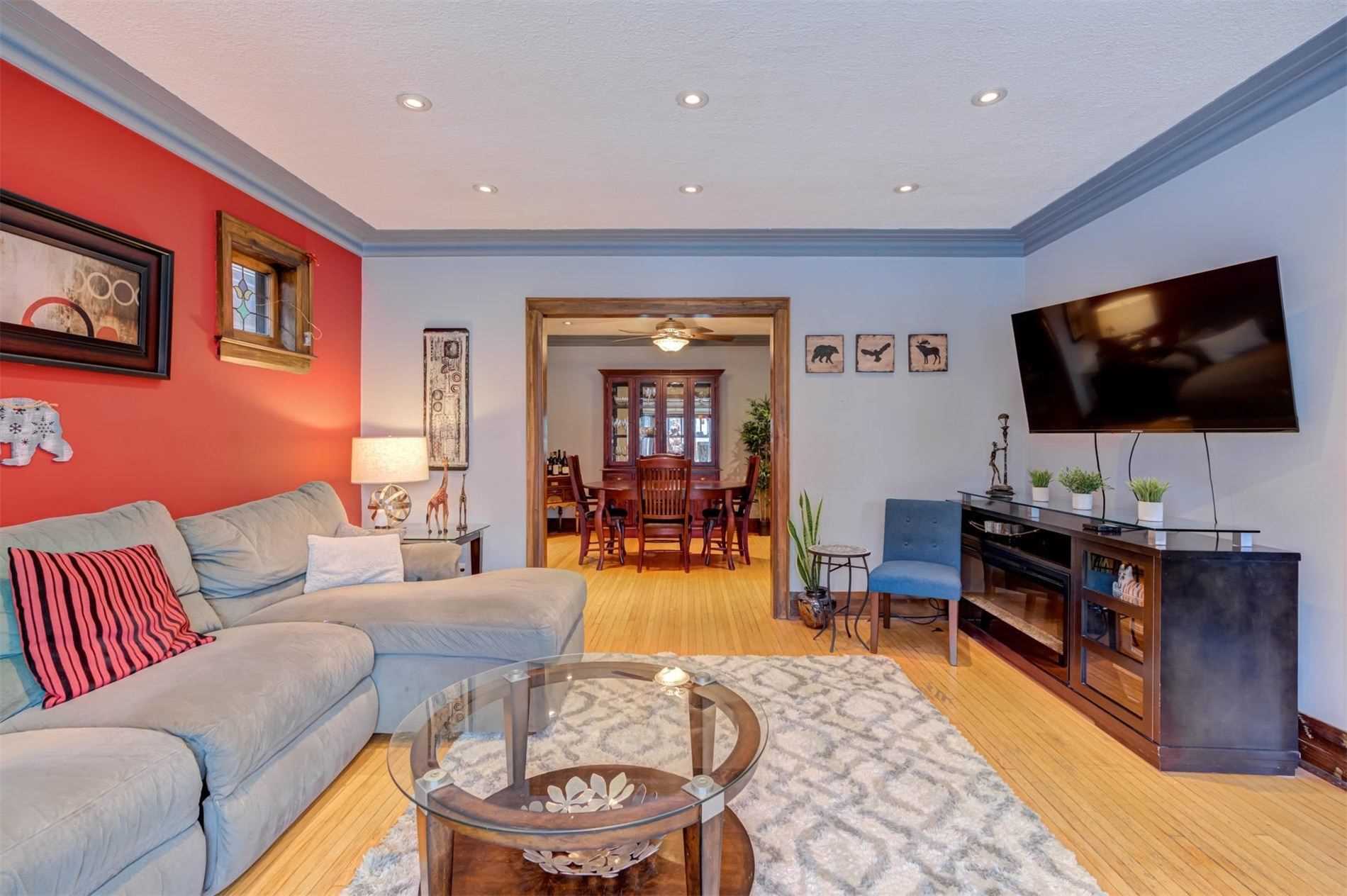 73 Third St, Toronto, ON M8V2Y1 | 2 Bedroom 1 Bathroom Detached House | Image 11