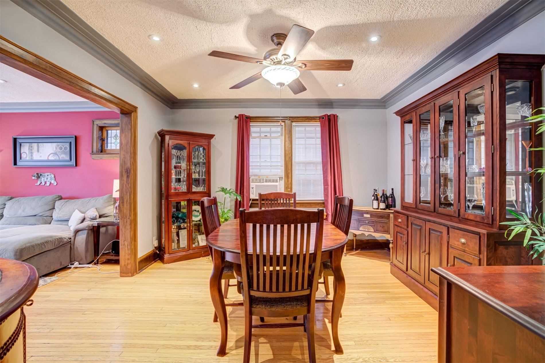 73 Third St, Toronto, ON M8V2Y1 | 2 Bedroom 1 Bathroom Detached House | Image 14