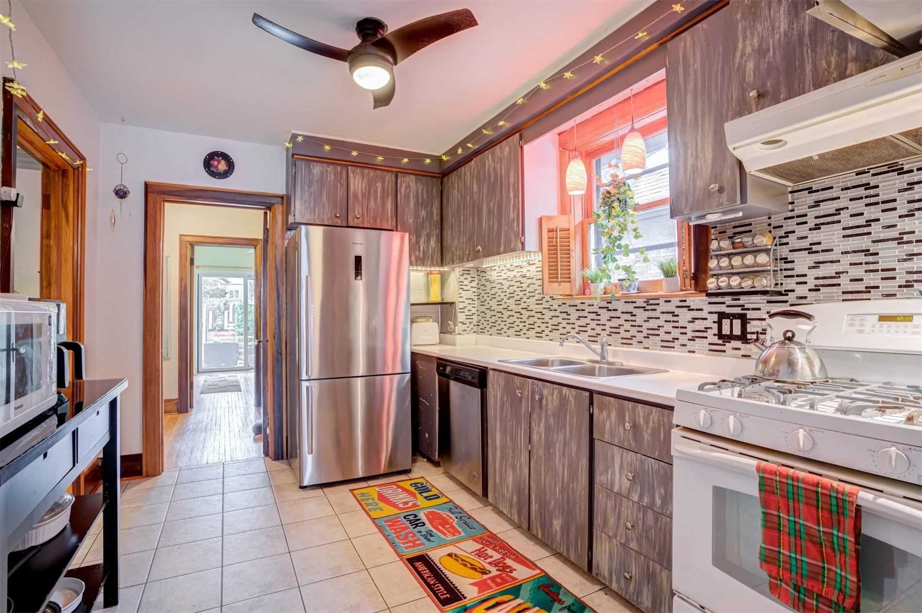 73 Third St, Toronto, ON M8V2Y1 | 2 Bedroom 1 Bathroom Detached House | Image 15