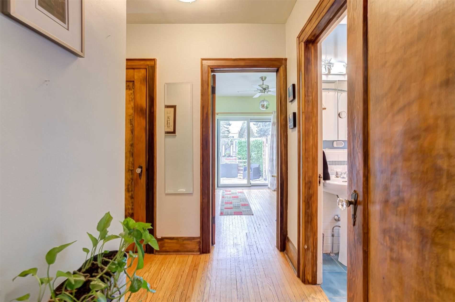 73 Third St, Toronto, ON M8V2Y1 | 2 Bedroom 1 Bathroom Detached House | Image 16