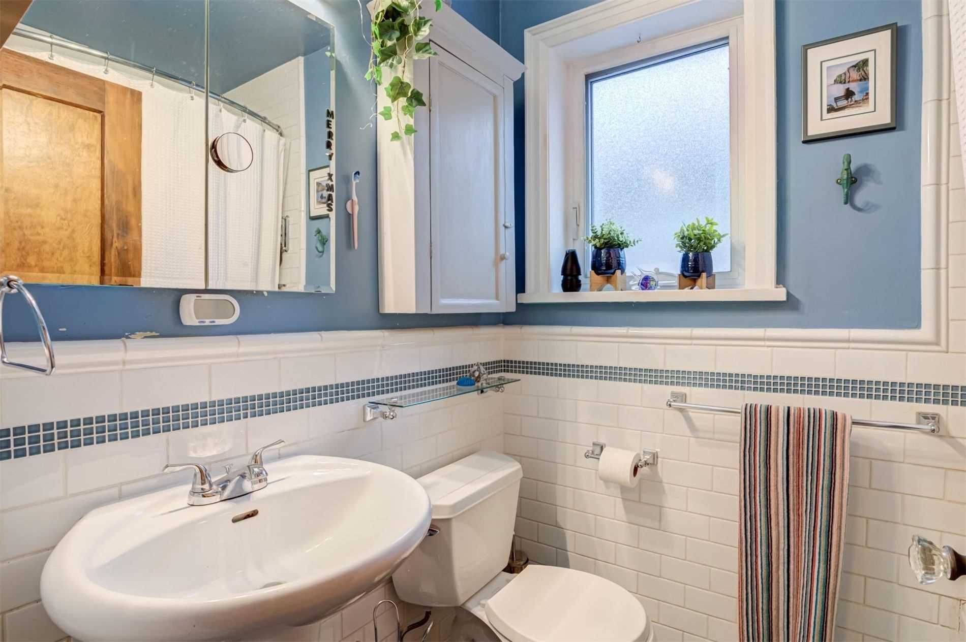 73 Third St, Toronto, ON M8V2Y1 | 2 Bedroom 1 Bathroom Detached House | Image 18