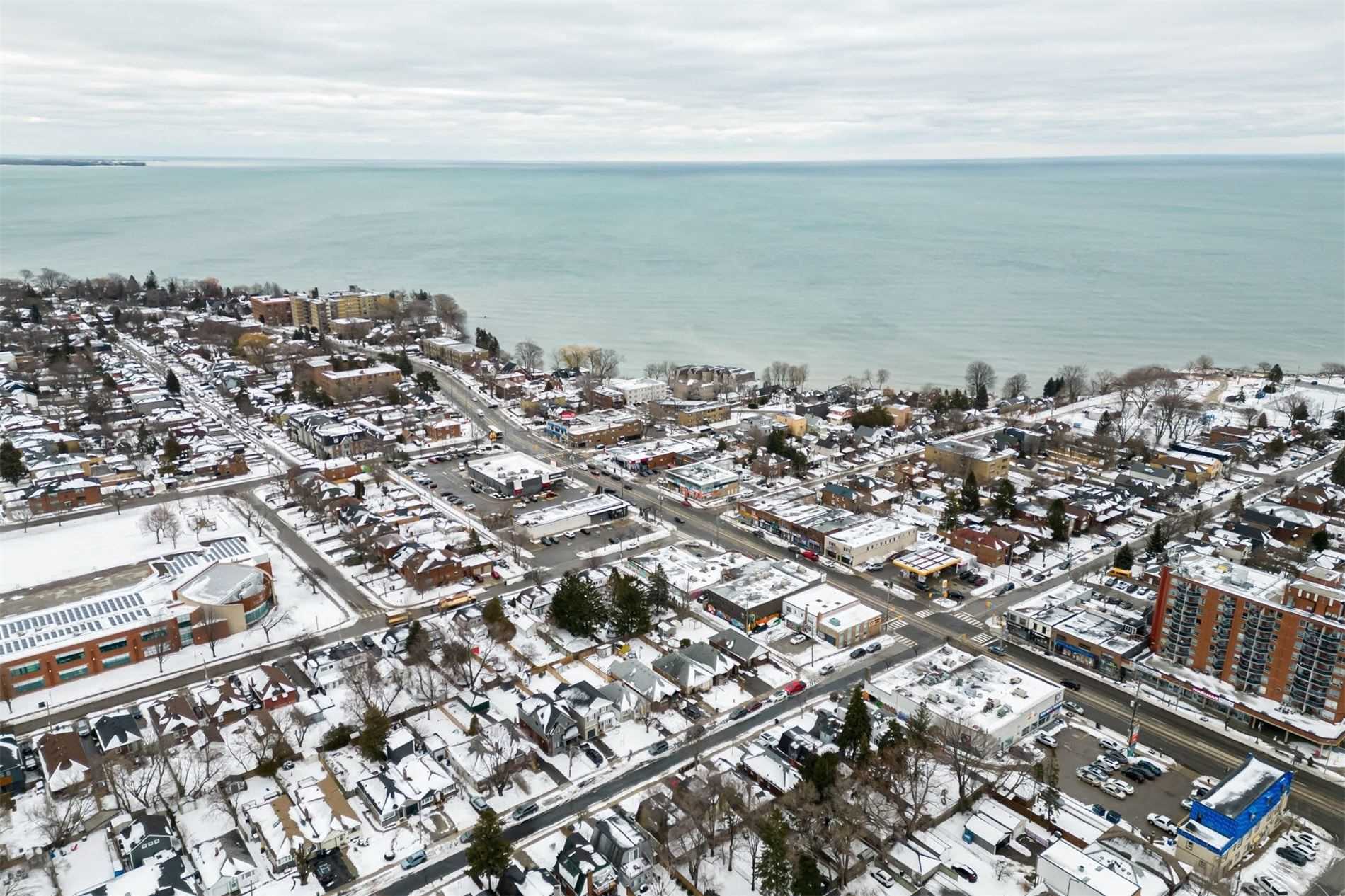 73 Third St, Toronto, ON M8V2Y1 | 2 Bedroom 1 Bathroom Detached House | Image 3