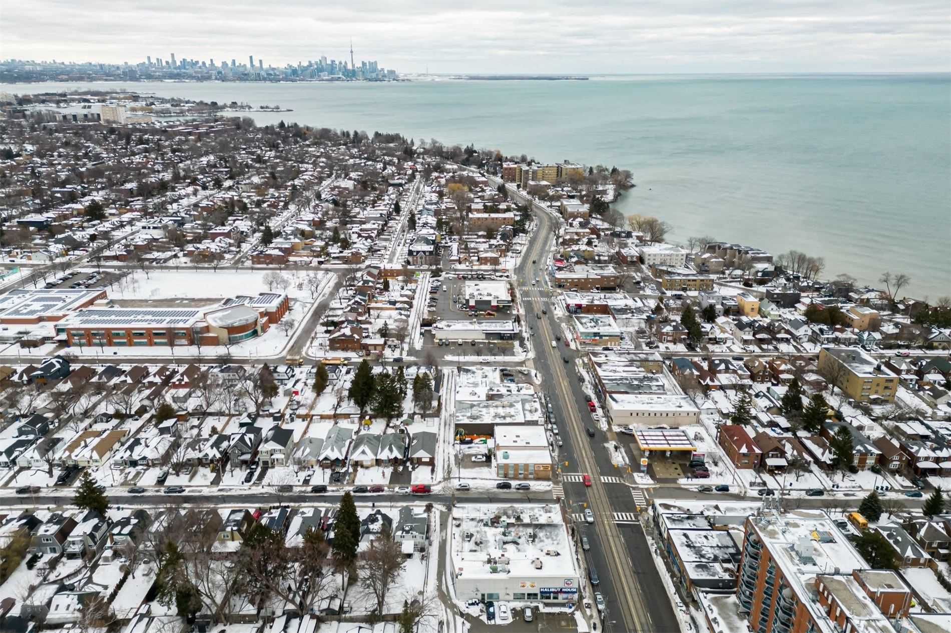 73 Third St, Toronto, ON M8V2Y1 | 2 Bedroom 1 Bathroom Detached House | Image 4