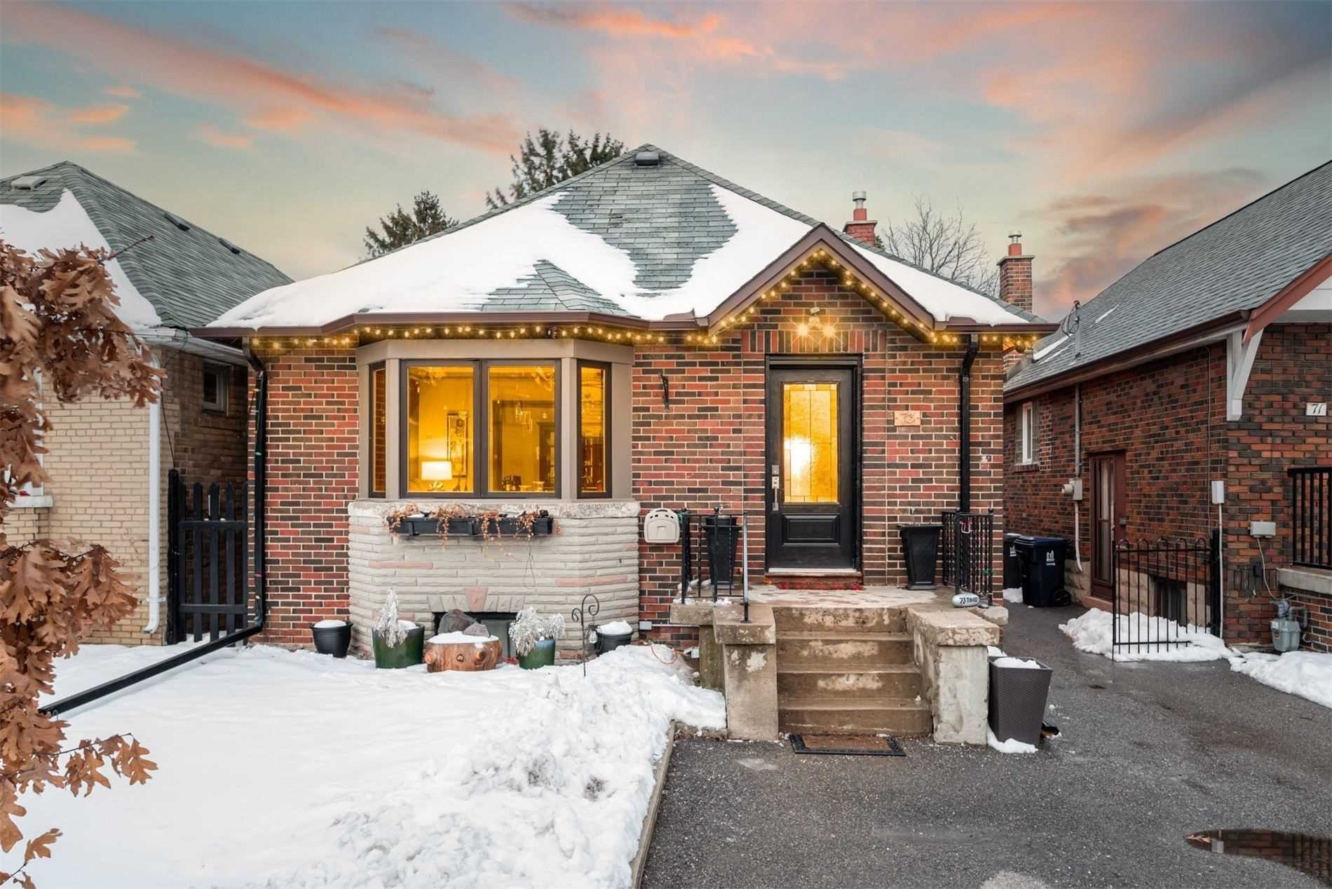 73 Third St, Toronto, ON M8V2Y1 | 2 Bedroom 1 Bathroom Detached House | Image 5