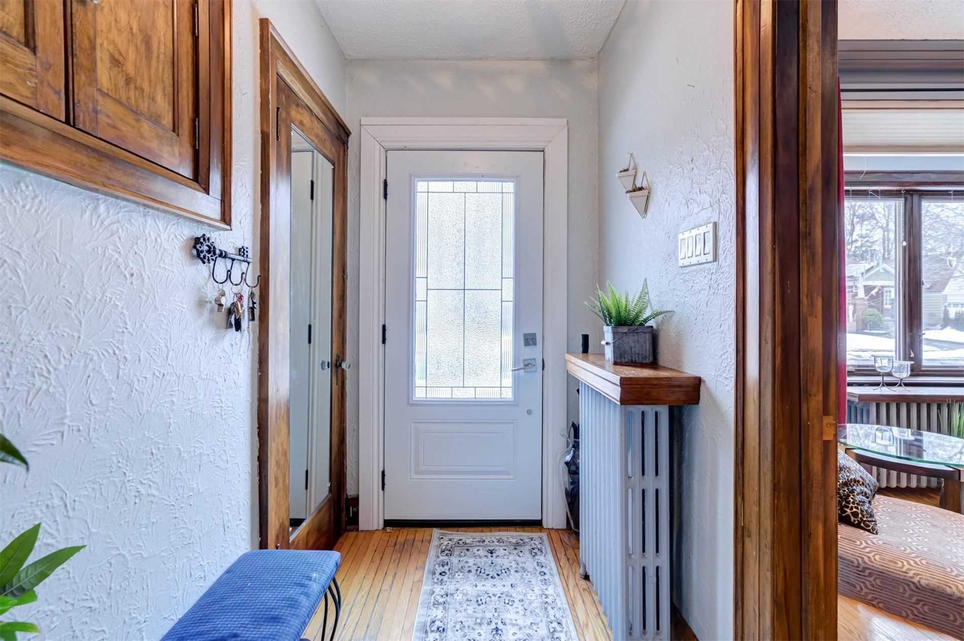 73 Third St, Toronto, ON M8V2Y1 | 2 Bedroom 1 Bathroom Detached House | Image 7