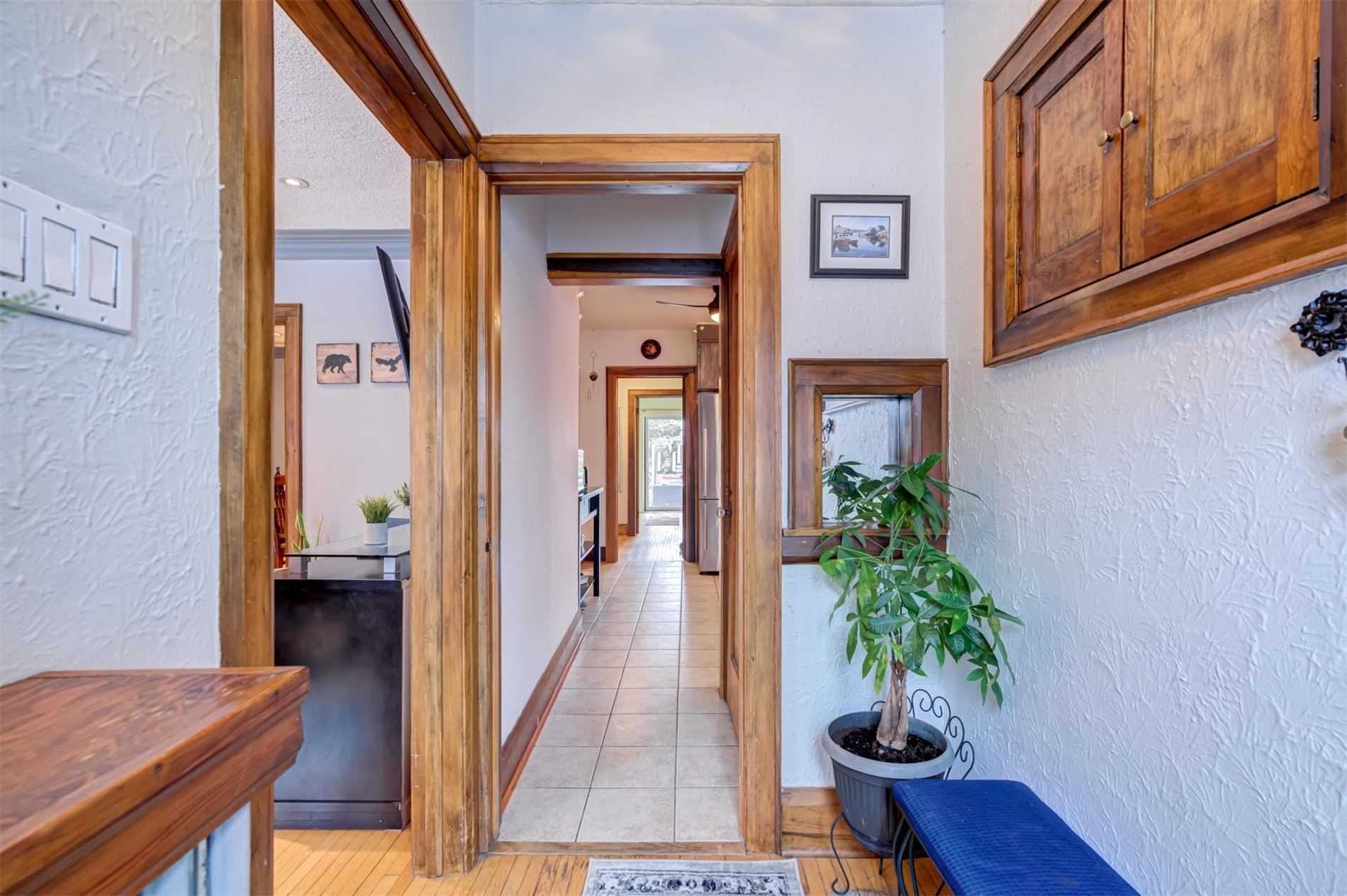73 Third St, Toronto, ON M8V2Y1 | 2 Bedroom 1 Bathroom Detached House | Image 8