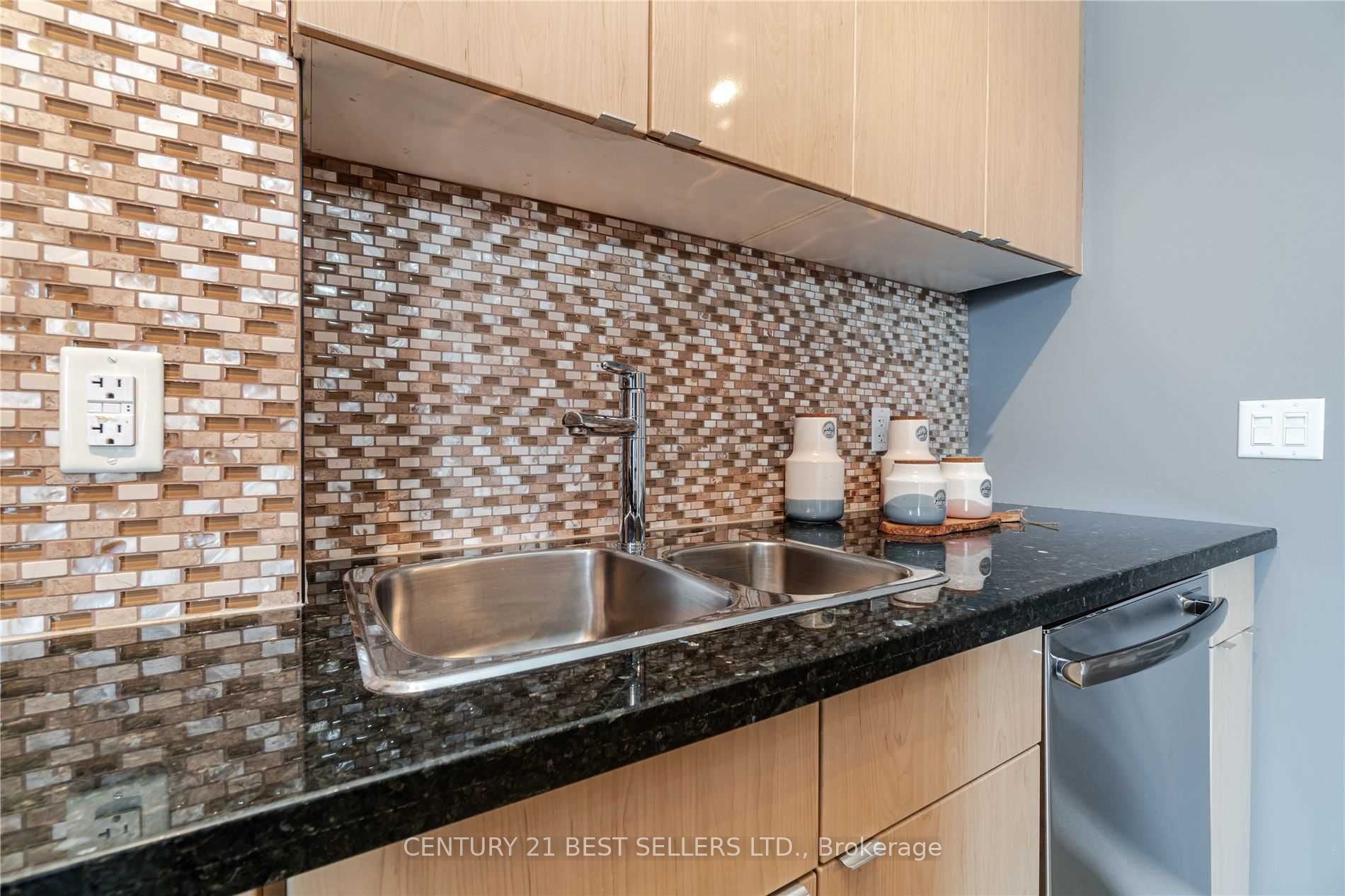 #306 - 363 Sorauren Ave, Toronto, ON M6R3C2 | 1 Bedroom 1 Bathroom Condo Apt | Image 15