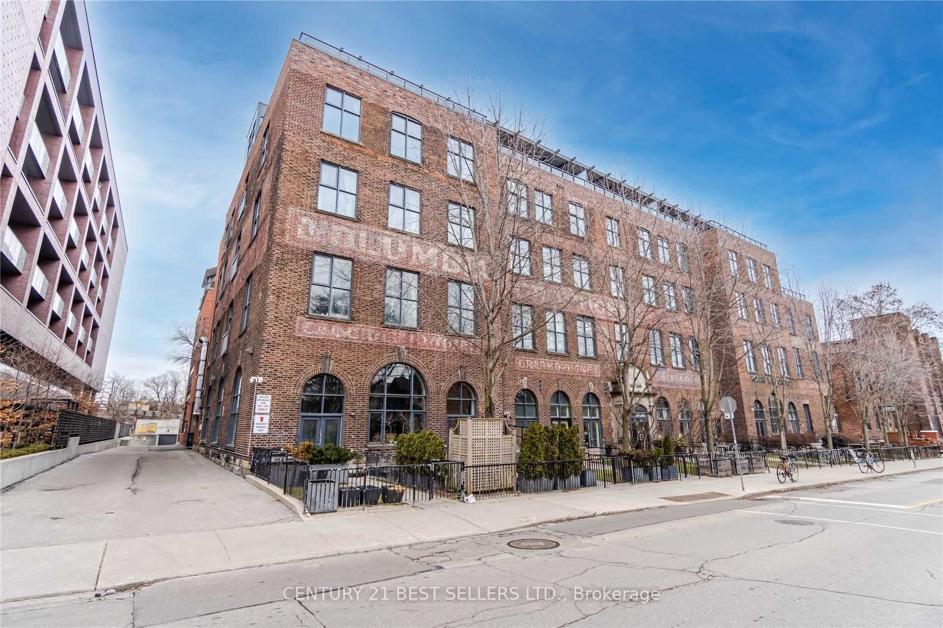 #306 - 363 Sorauren Ave, Toronto, ON M6R3C2 | 1 Bedroom 1 Bathroom Condo Apt | Image 2