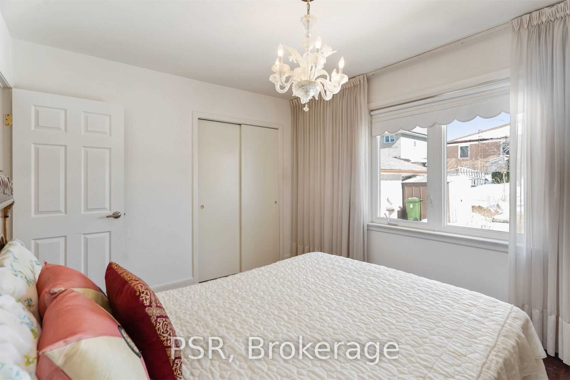 33 Coquette Rd, Toronto, ON M3L1T1 | 4 Bedroom 2 Bathroom Detached House | Image 13