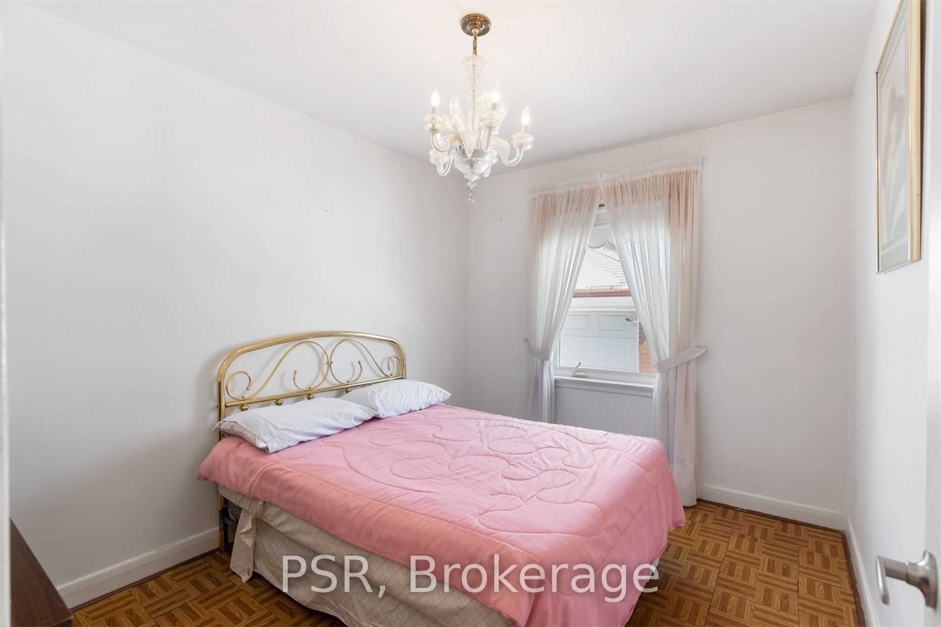 33 Coquette Rd, Toronto, ON M3L1T1 | 4 Bedroom 2 Bathroom Detached House | Image 18