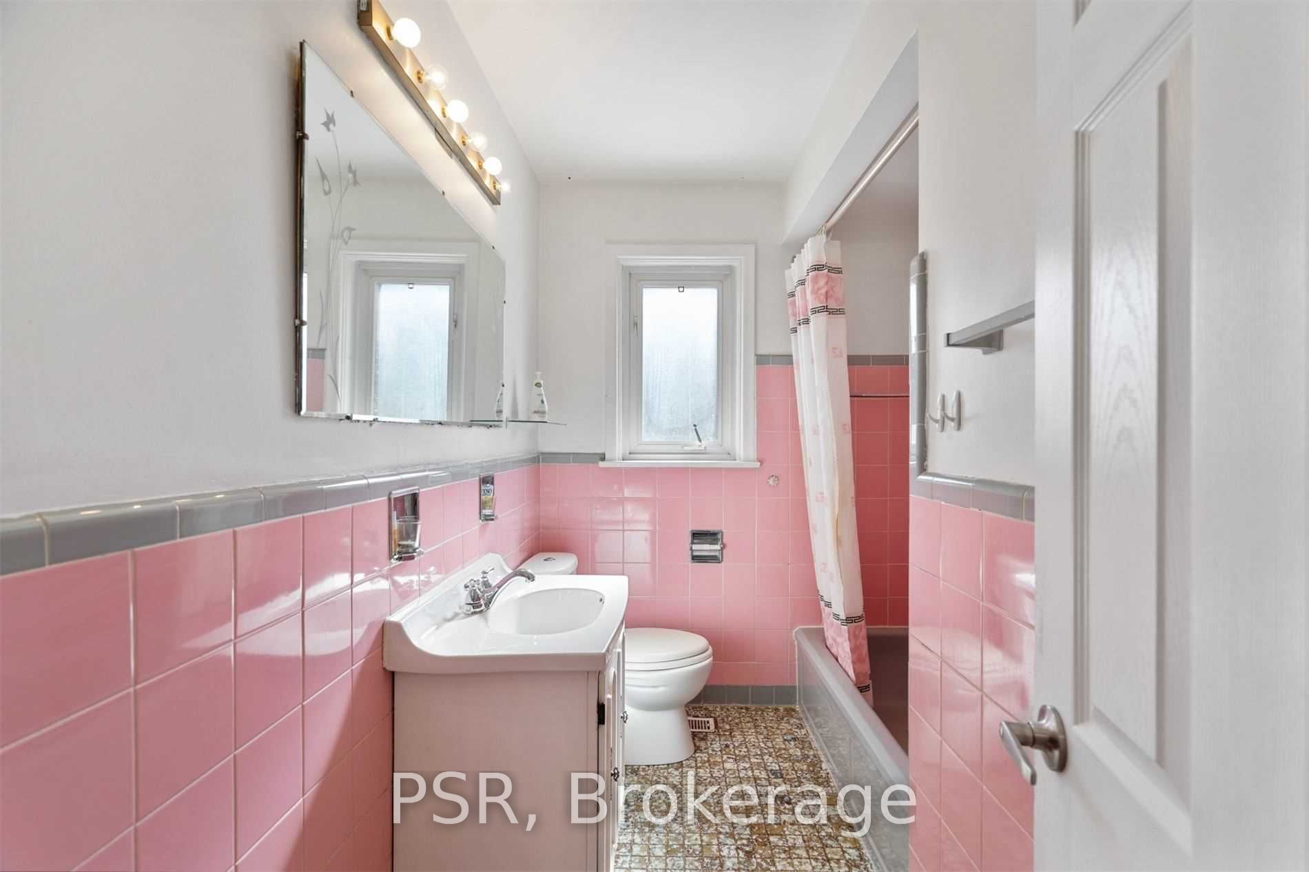 33 Coquette Rd, Toronto, ON M3L1T1 | 4 Bedroom 2 Bathroom Detached House | Image 20