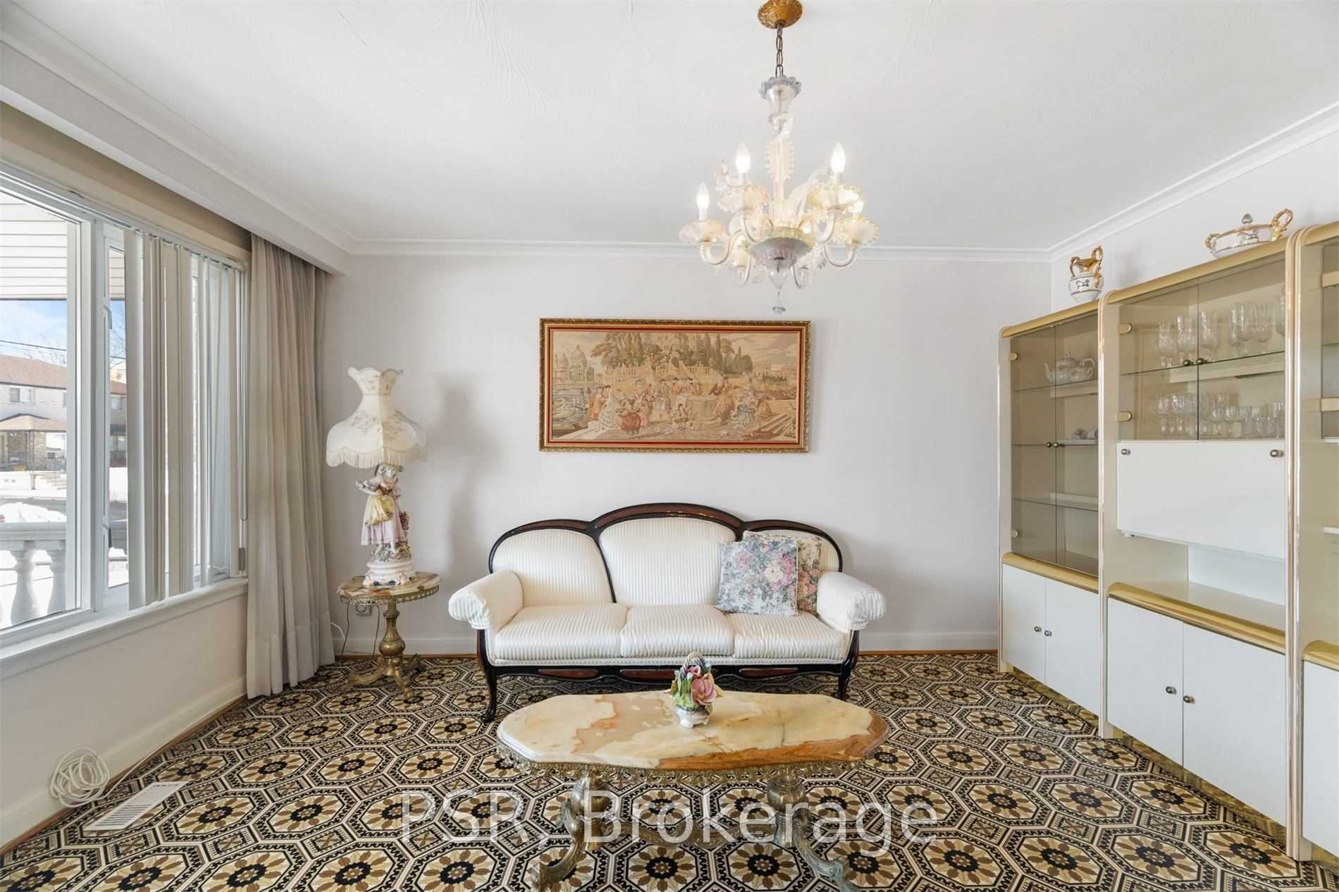 33 Coquette Rd, Toronto, ON M3L1T1 | 4 Bedroom 2 Bathroom Detached House | Image 3