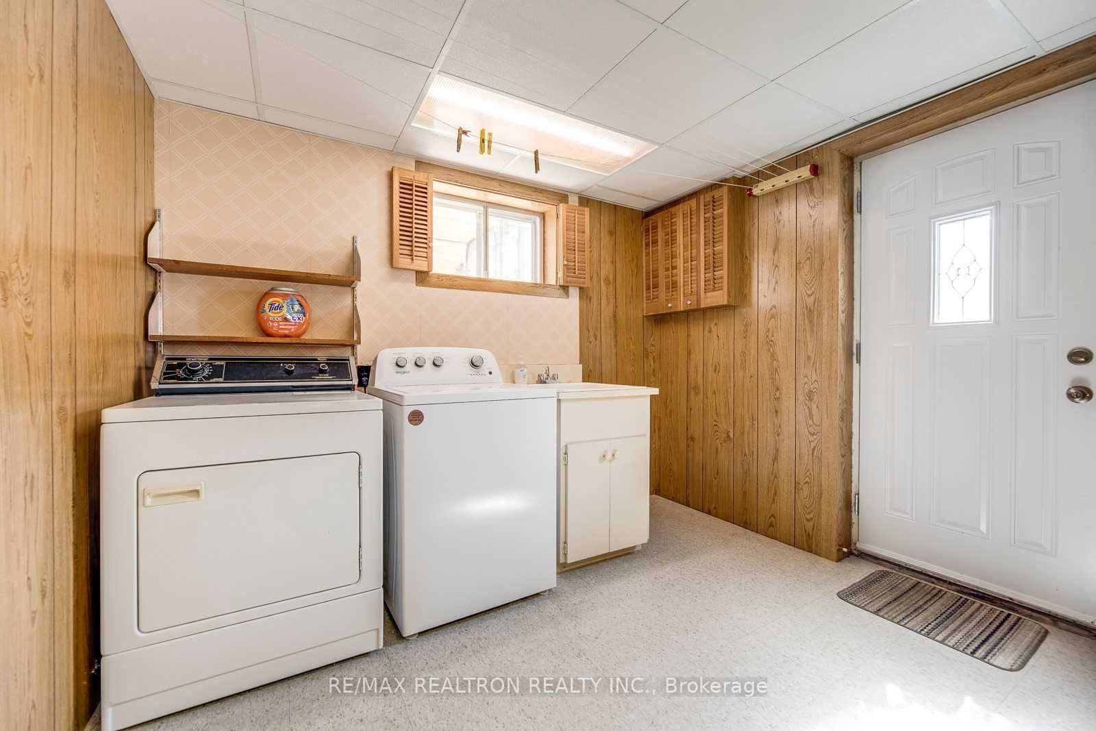 21 Manorhampton Dr, Toronto, ON M9P1E1 | 3 Bedroom 3 Bathroom Detached House | Image 25