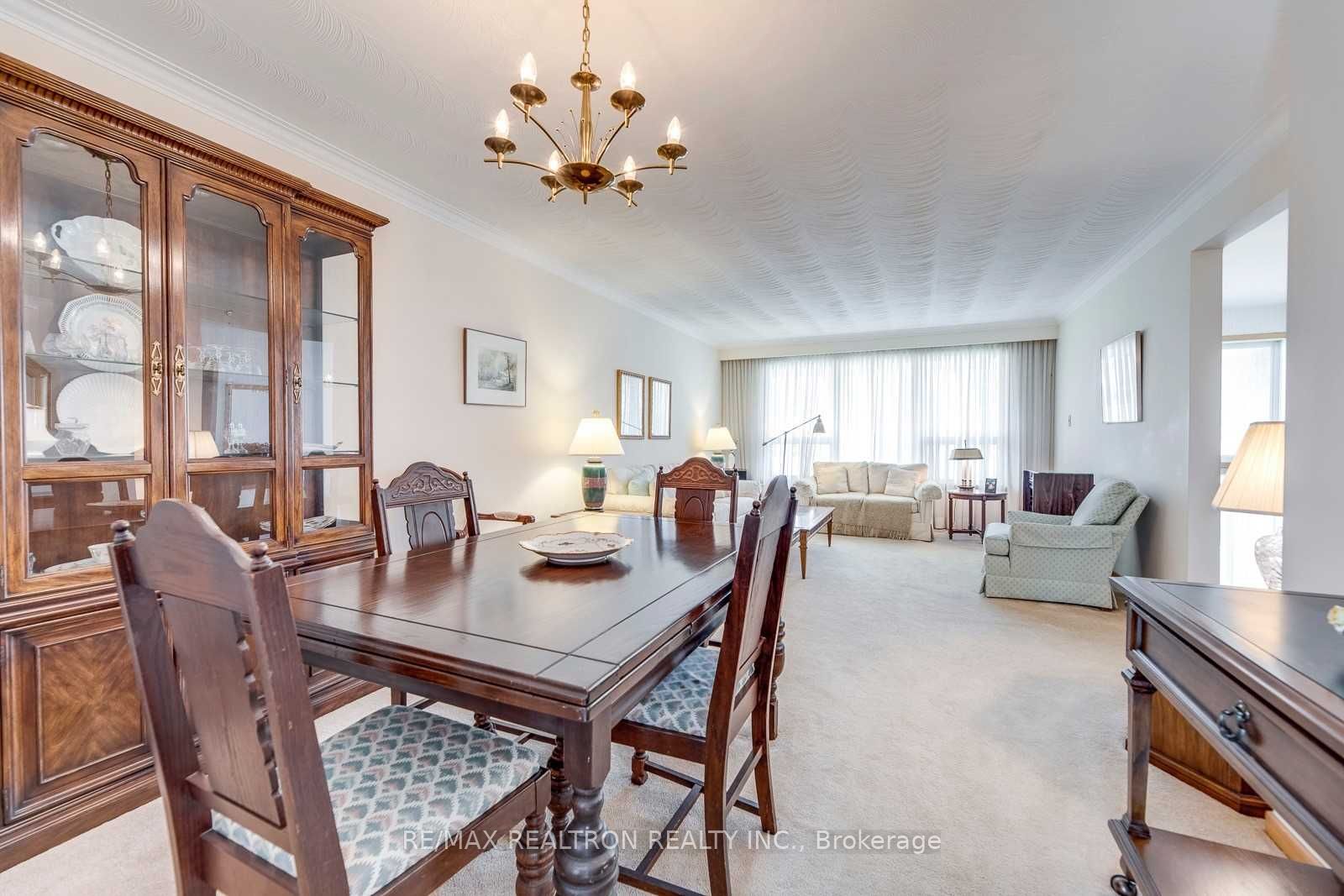 21 Manorhampton Dr, Toronto, ON M9P1E1 | 3 Bedroom 3 Bathroom Detached House | Image 9