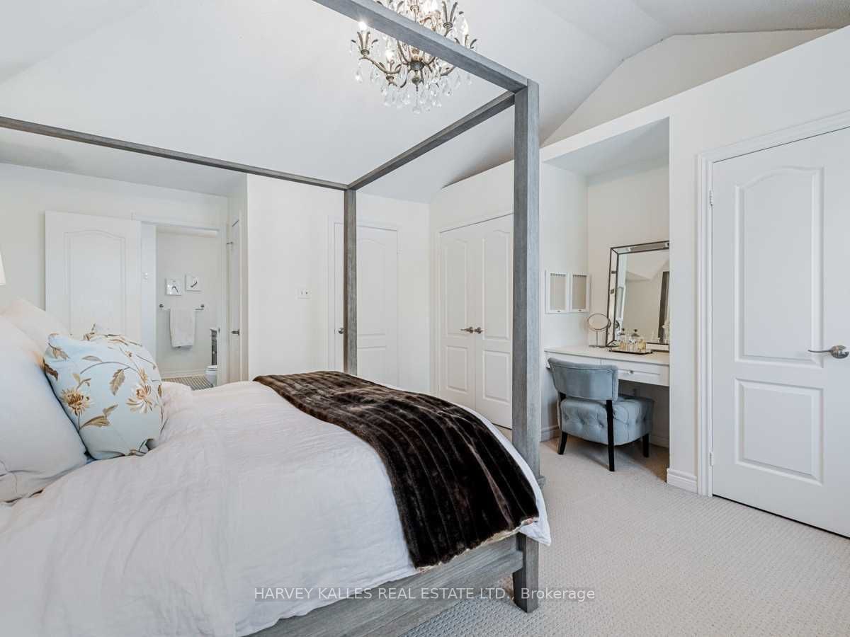 36A Mendota Rd, Toronto, ON M8Y1E8 | 2 Bedroom 2 Bathroom Freehold Townhouse | Image 19