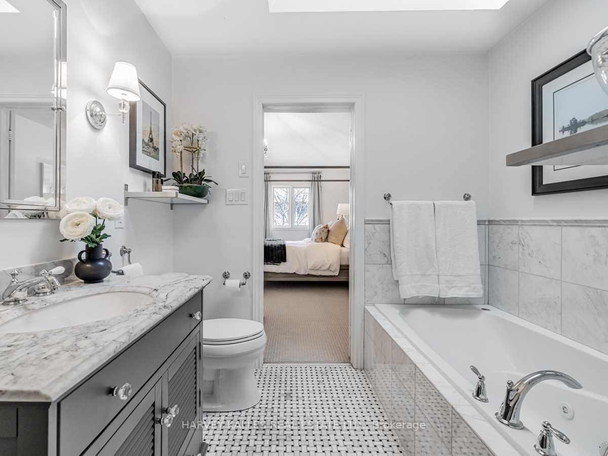 36A Mendota Rd, Toronto, ON M8Y1E8 | 2 Bedroom 2 Bathroom Freehold Townhouse | Image 20