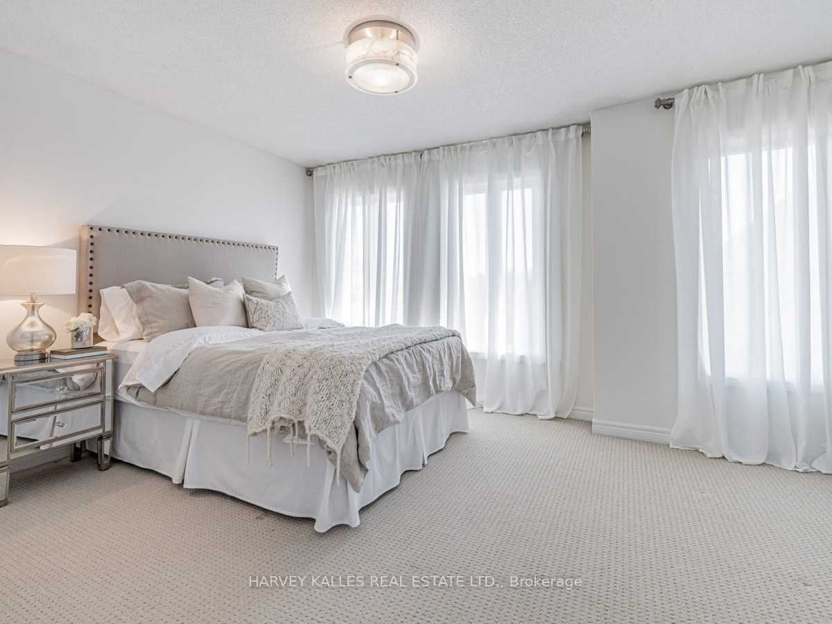 36A Mendota Rd, Toronto, ON M8Y1E8 | 2 Bedroom 2 Bathroom Freehold Townhouse | Image 22
