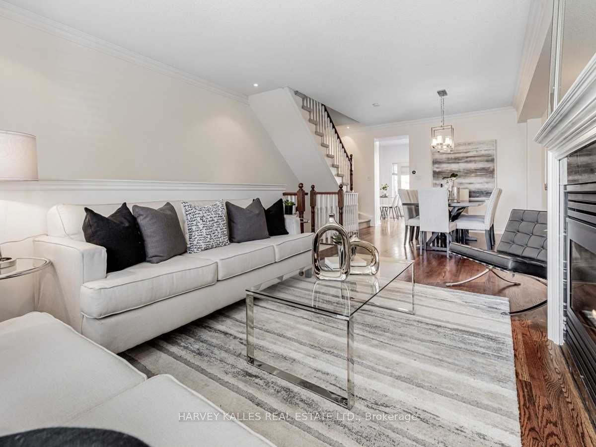 36A Mendota Rd, Toronto, ON M8Y1E8 | 2 Bedroom 2 Bathroom Freehold Townhouse | Image 5