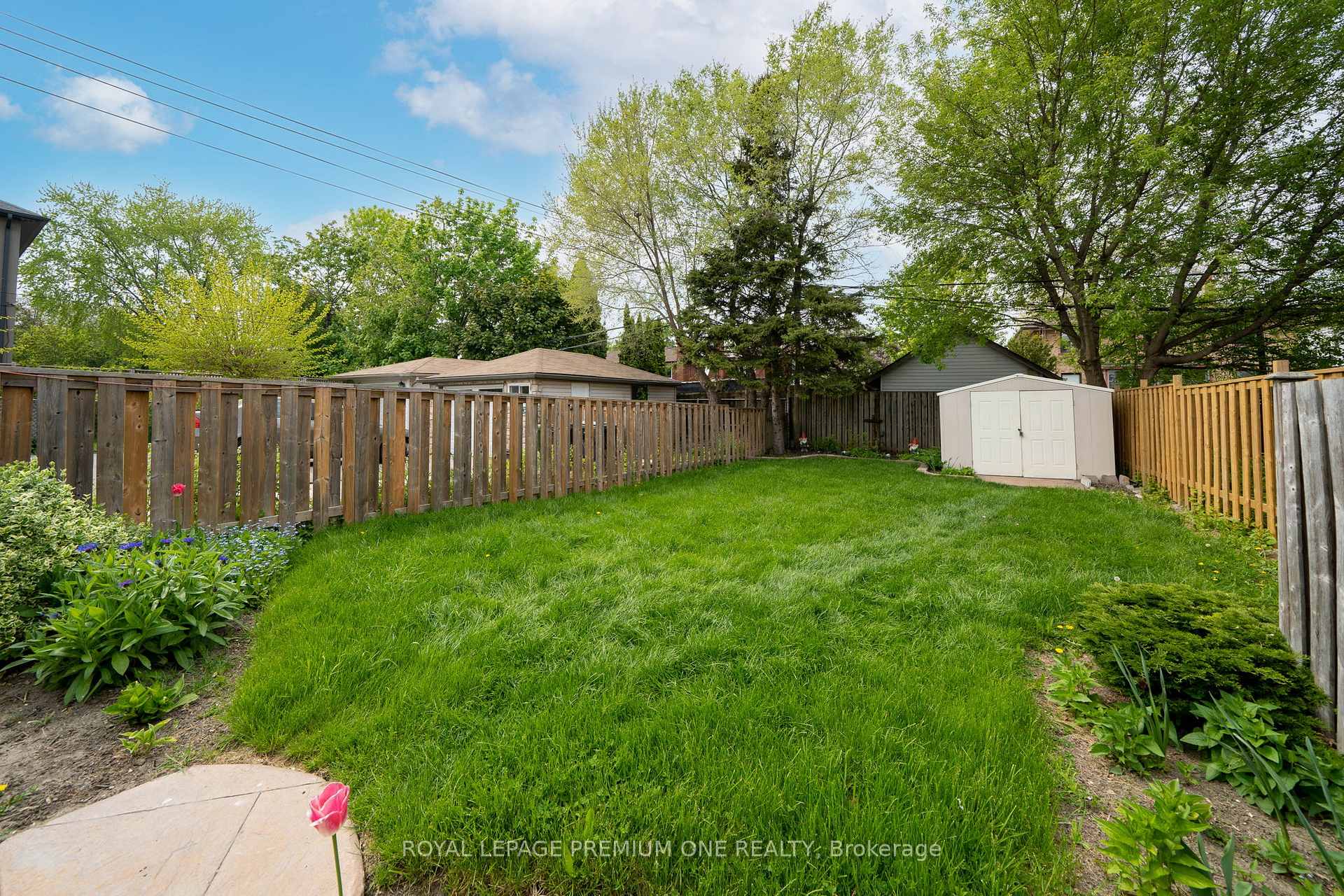 42 Elder Ave, Toronto, ON M8W1S4 | 3 Bedroom 2 Bathroom Detached House | Image 18