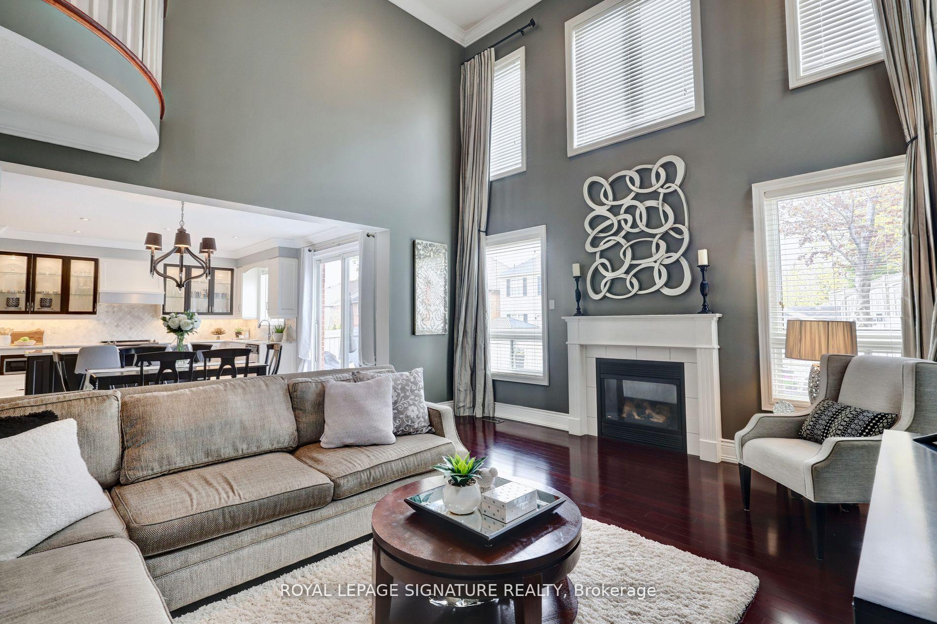 860 Spinning Wheel Cres W, Mississauga, ON L5W1W4 | 4 Bedroom 4 Bathroom Detached House | Image 10