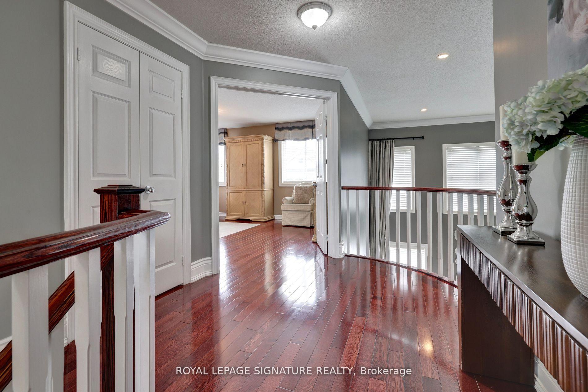 860 Spinning Wheel Cres W, Mississauga, ON L5W1W4 | 4 Bedroom 4 Bathroom Detached House | Image 13