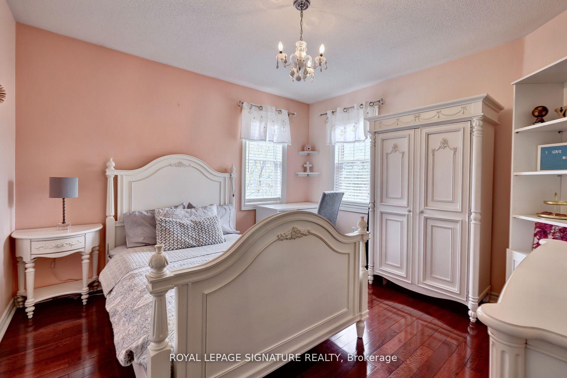 860 Spinning Wheel Cres W, Mississauga, ON L5W1W4 | 4 Bedroom 4 Bathroom Detached House | Image 19