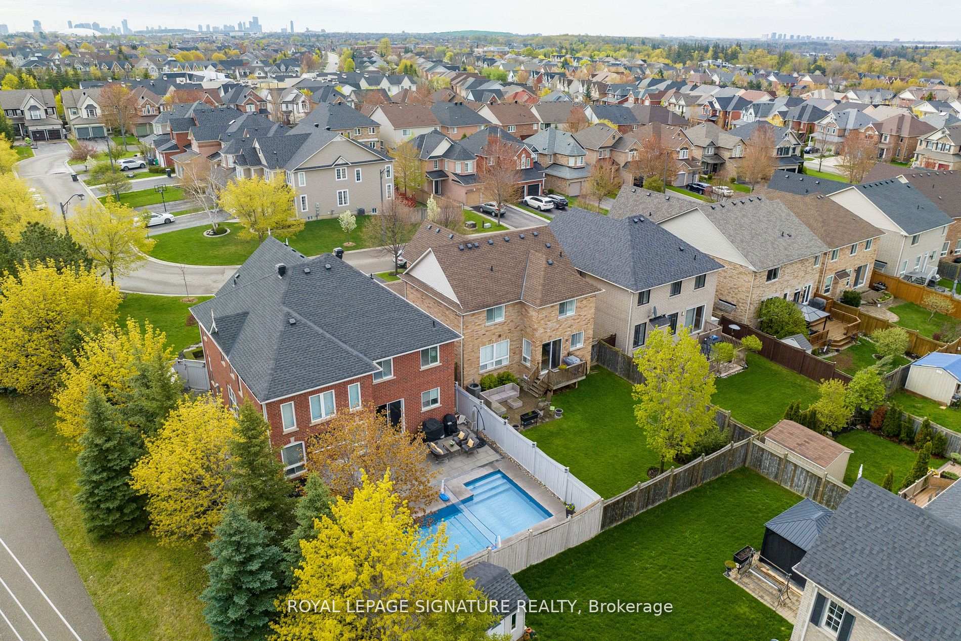 860 Spinning Wheel Cres W, Mississauga, ON L5W1W4 | 4 Bedroom 4 Bathroom Detached House | Image 31