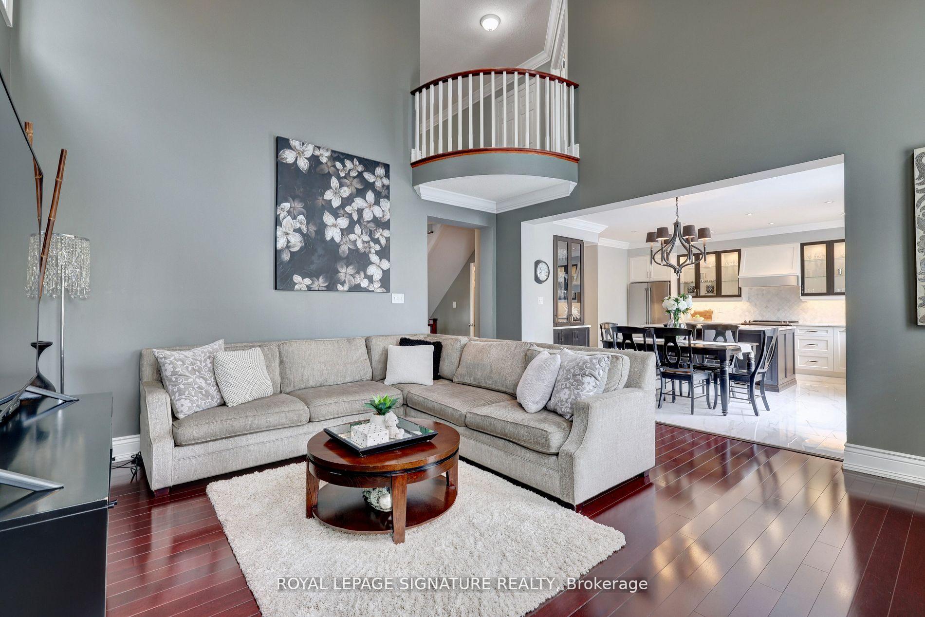 860 Spinning Wheel Cres W, Mississauga, ON L5W1W4 | 4 Bedroom 4 Bathroom Detached House | Image 9