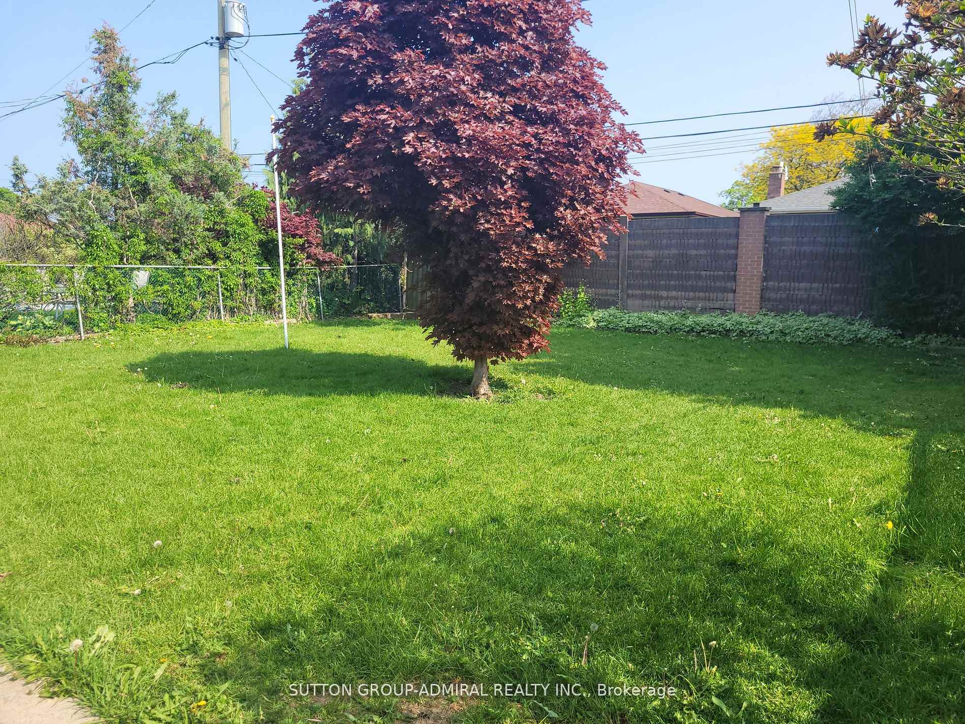 19 Faversham Cres, Toronto, ON M9C3X5 | 3 Bedroom 2 Bathroom Detached House | Image 11