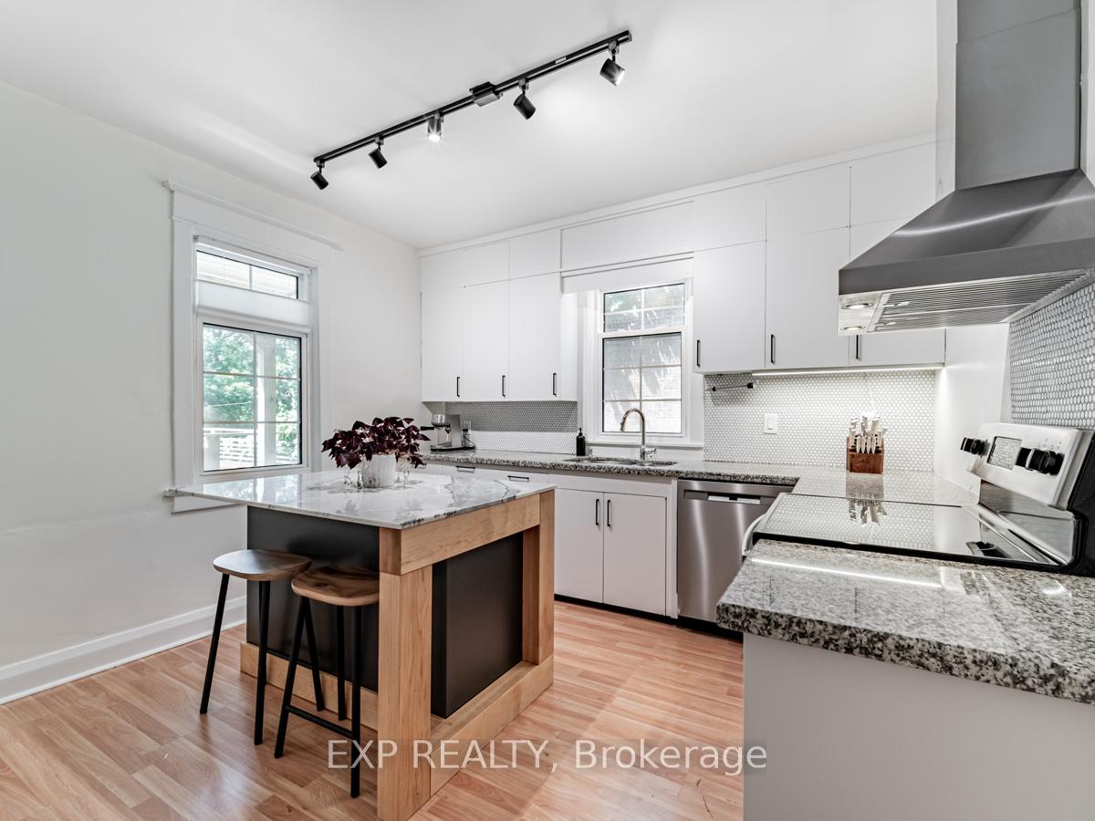 35 Dynevor Rd, Toronto, ON M6E3W7 | 3 Bedroom 3 Bathroom Detached House | Image 12