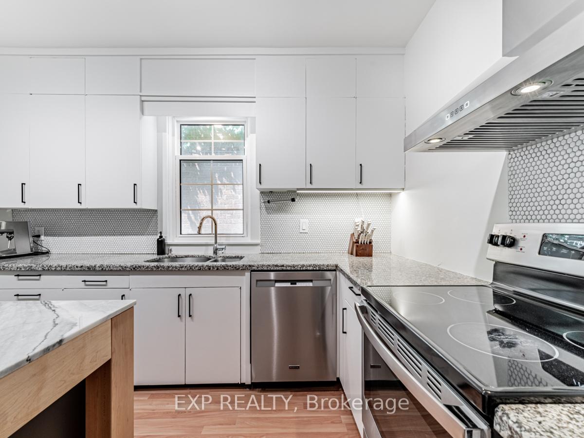 35 Dynevor Rd, Toronto, ON M6E3W7 | 3 Bedroom 3 Bathroom Detached House | Image 15