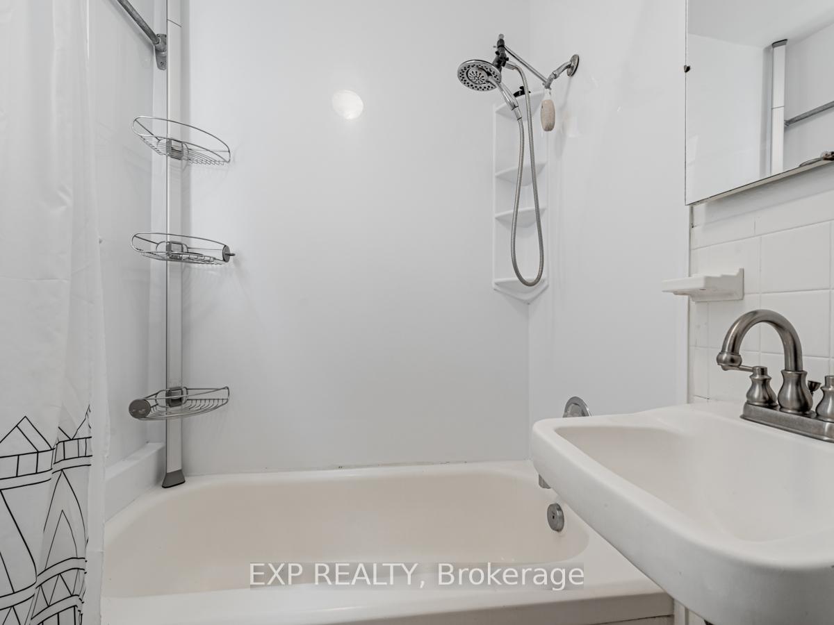 35 Dynevor Rd, Toronto, ON M6E3W7 | 3 Bedroom 3 Bathroom Detached House | Image 24