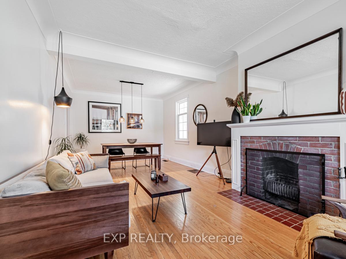 35 Dynevor Rd, Toronto, ON M6E3W7 | 3 Bedroom 3 Bathroom Detached House | Image 5