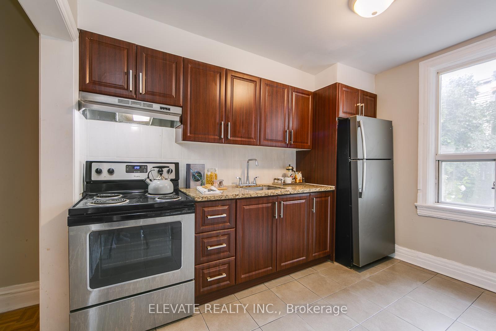 654 St Clarens Ave, Toronto, ON M6H3W9 | 3 Bedroom 2 Bathroom Semi-Detached House | Image 10